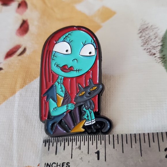 New! Sally enamel pin - Picture 3 of 4